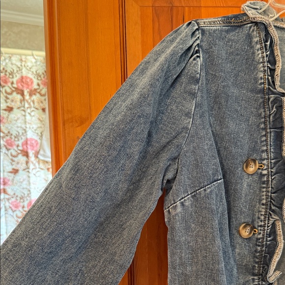 Women's Denim Ruffle Jacket - Picture 3 of 4